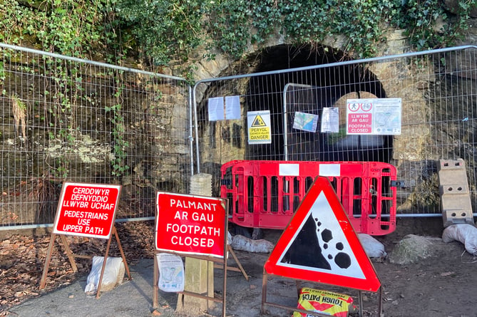 Coppet hall tunnel closed