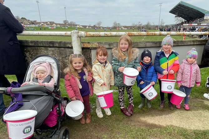All at Cylch Meithrin Arberth thank the supporters at Narberth RFC for their kind donations during the half time bucket collection at the exciting local derby between Narberth and Crymych on Saturday, January 13.
