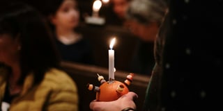 Christingle service at St Mary’s Church Begelly