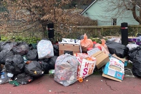 Pembroke Dock Town Council shared a pic of previous flytipping at the spot