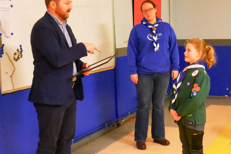 Levi Byrne St David's Dsay Badge presentation with Sam Kurtz MS 