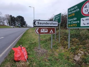 Saundersfoot’s litter-pickers praised once again