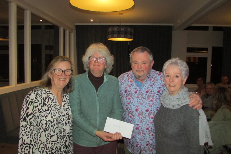 Tenby Golf Club Quiz and Curry Night Winners.
