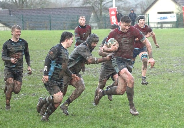Narberth's Aled Rees running towards try line