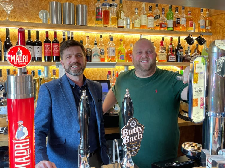 Stephen Crabb MP and Proprietor of Milford Haven’s Martha’s Vineyard Dan Mills discussing the business needs of the hospitality sector ahead of the season.