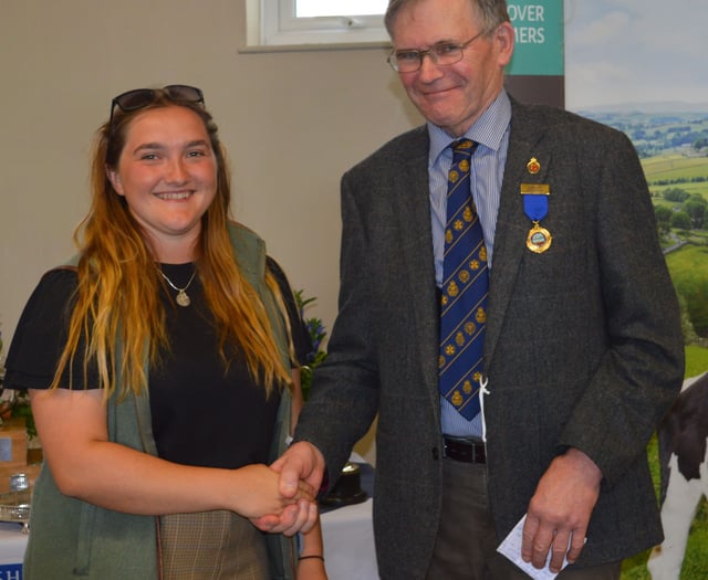 £1,000 Bursary Award available to Pembrokeshire agricultural students