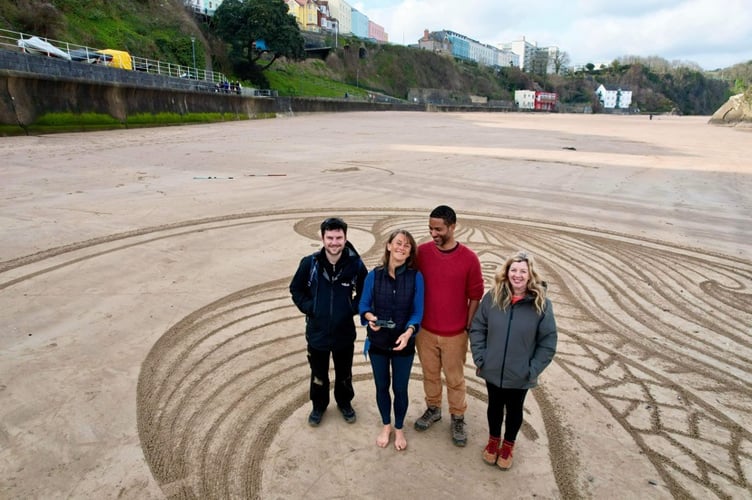 Rachel sand artist