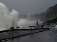 RNLI urges public to stay safe as Storm Éowyn hits Wales