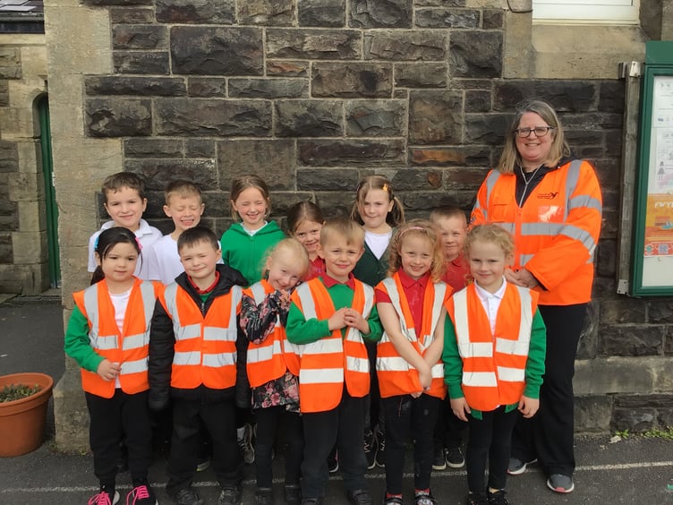 Year 1 pupils at Ysgol Llys Hywel have been busy over the last few weeks, learning about safety on the road.