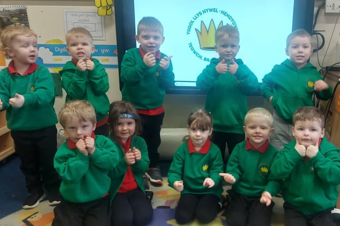 Ysgol Llys Hywel has given a warm welcome to the new nursery pupils who have started with them full time.