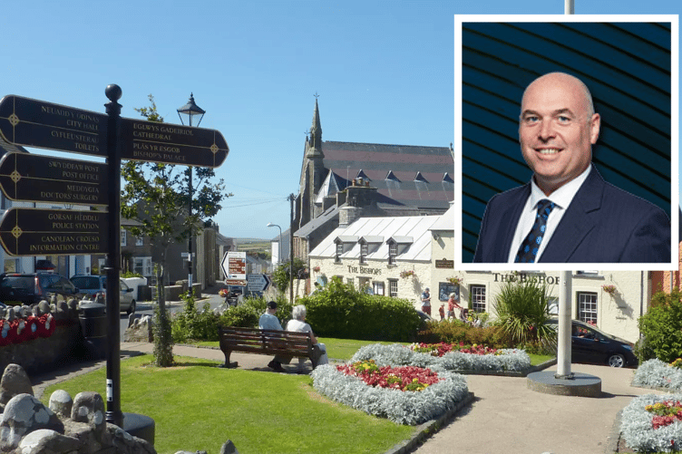 Paul Davies MS (inset) and scene of St Davids