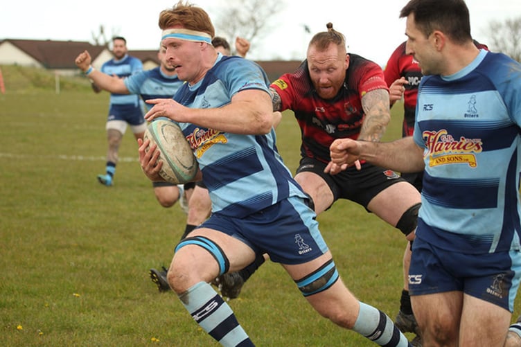 Otters No.8 Roy Osborn scored a bonus point try