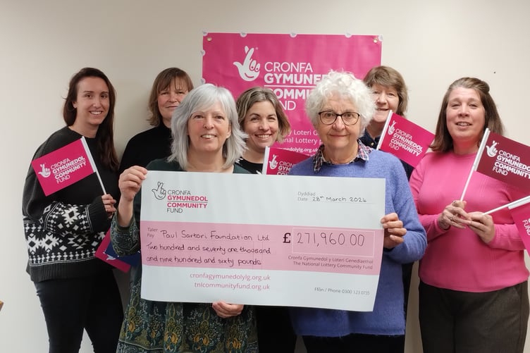 Left to Right, Front: Fay Morley Future Care Planning (FCP) Lead; Elizabeth Mozdiak Paul Sartori Trustee, Back: Rebecca Jones Registered Nurse, Julia Powell FCP Registered Nurse, Laura Hugman Team Manager, Kenna Crawford FCP Registered Nurse Judith Williams Grant Development Officer.