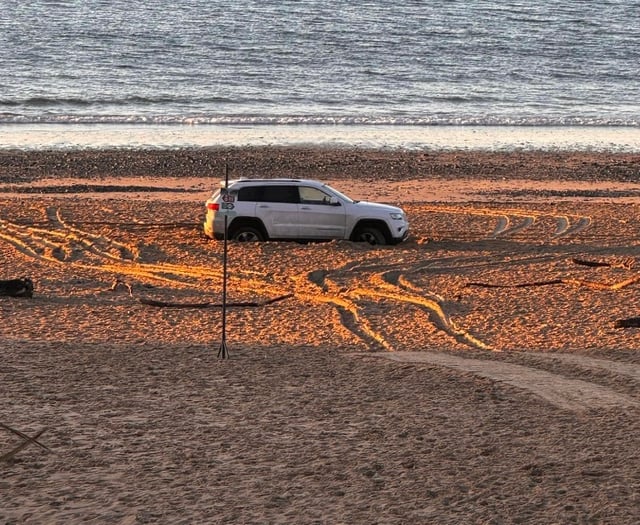 WATCH: ‘oops!’ - Bank Holiday blues for ‘beachgoing’ driver in Tenby