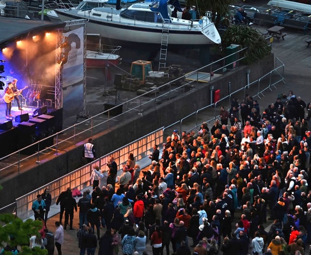 ‘Sunset cinema’ nights by Saundersfoot seaside over the summer