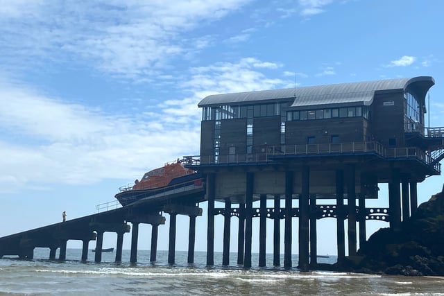 Tenby RNLI's 'stay safe' warning with Storm Éowyn on its way