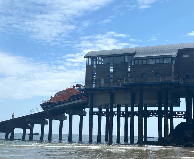 Tenby RNLI lifeboat crew combine with Mumbles for Coxswain training