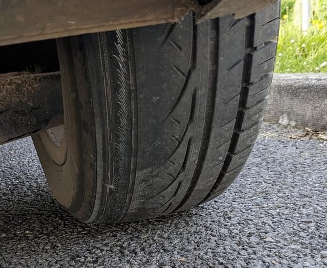 Licensing inspectors and police carry out transport checks in Tenby