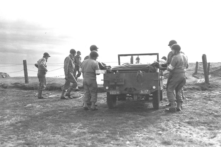 Exercise Jantzen vehicle on cliffs