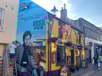 Graffiti artist pays homage to Dylan Thomas at Tenby’s oldest pub