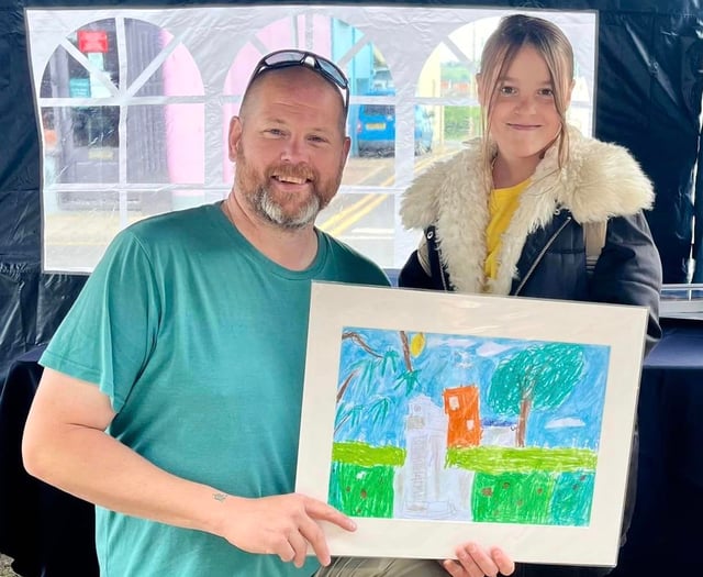 Creatives invited to 'Paint Castle Hill' by Tenby's Mayor