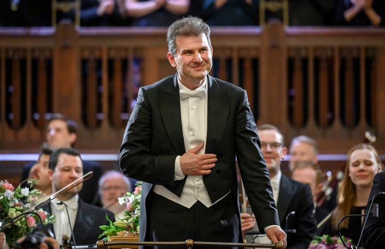 Tomáš Hanus & WNO Orchestra