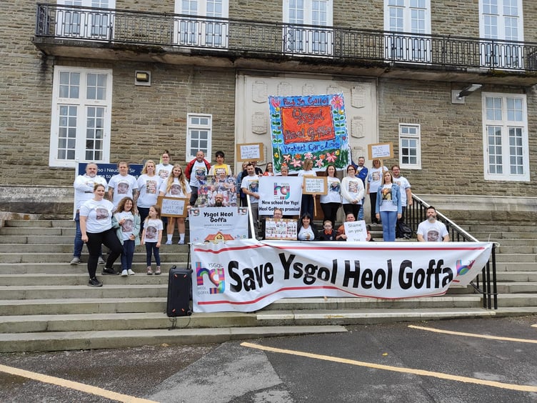 Ysgol Heol Goffa outside County Hall