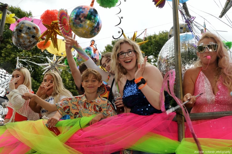 Neyland 2024 Carnival float