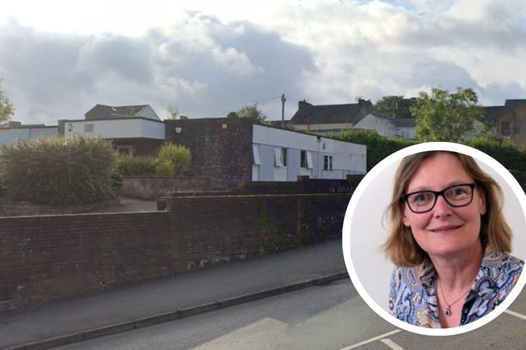 The Anchorage Day Centre question was answered by Cabinet member Cllr Tessa Hodgson. 
