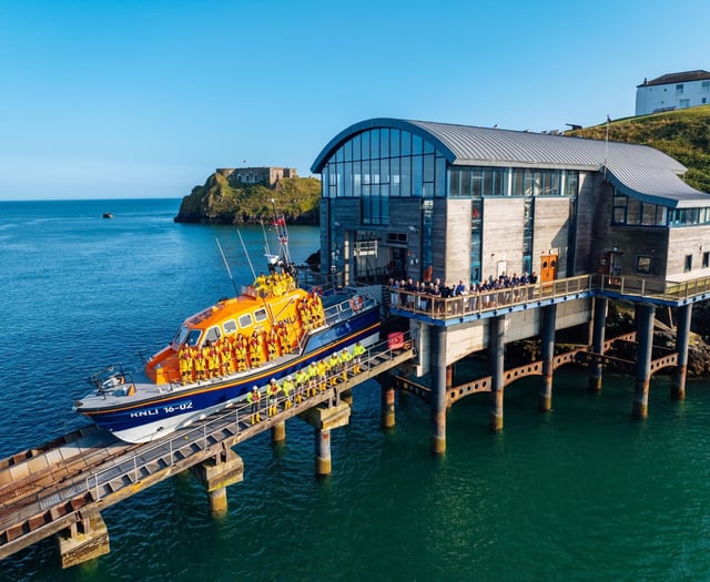 Busy start to Easter holidays for Tenby RNLI's lifeboat crew