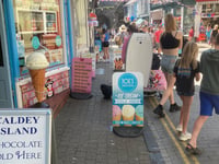 Tenby councillors delay A-boards discussion