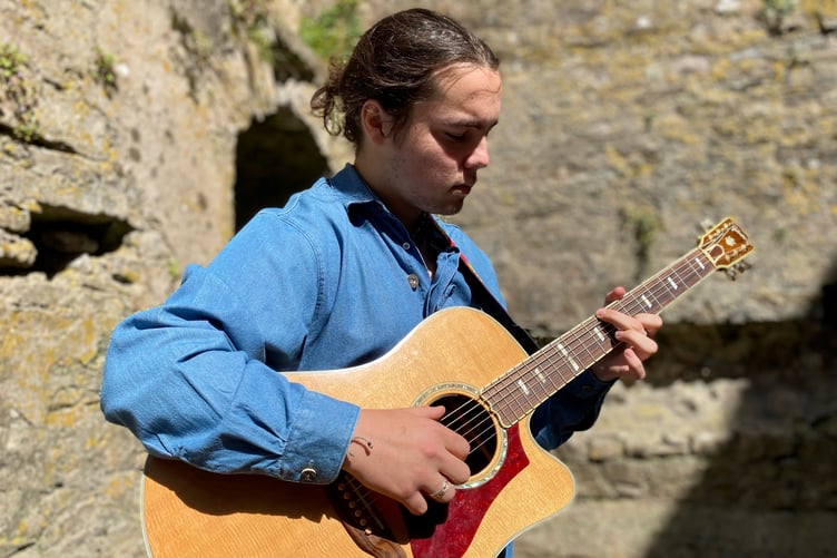 Tomos Newman