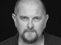 Charles Dale, star of stage and screen, prepares to Talk B******s
