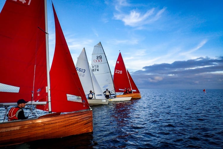 Competitors in the final race of the midweek evening series