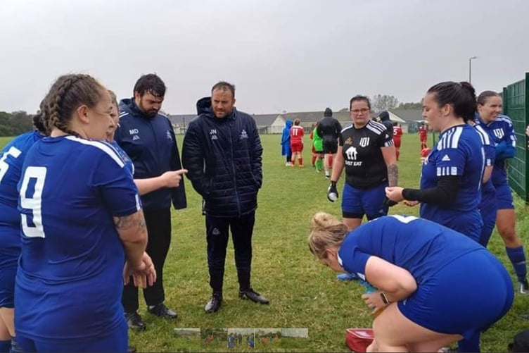 Team tactics in the wind and the rain