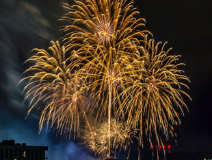 Breathtaking fireworks display at Milford Haven