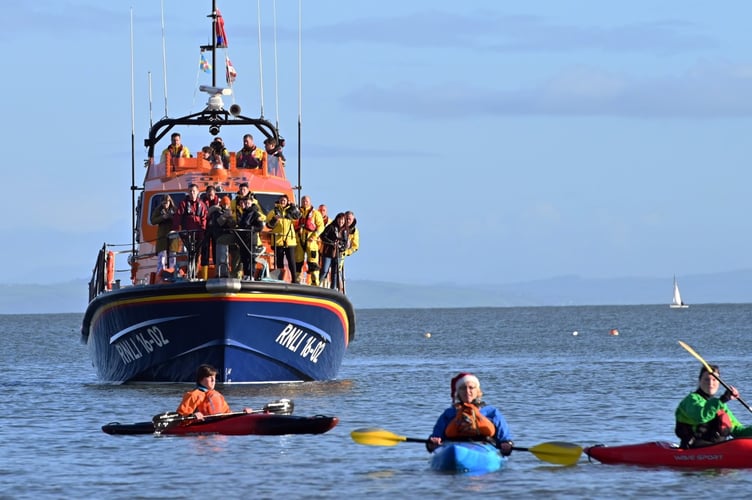 Tenby RNLI Boxing Day swim