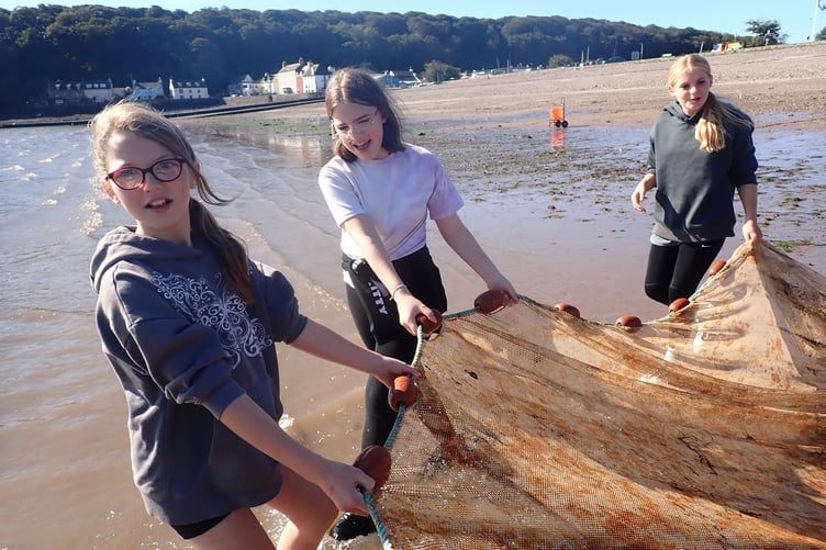 Ysgol Harri Tudur pupils seine netting at Dale