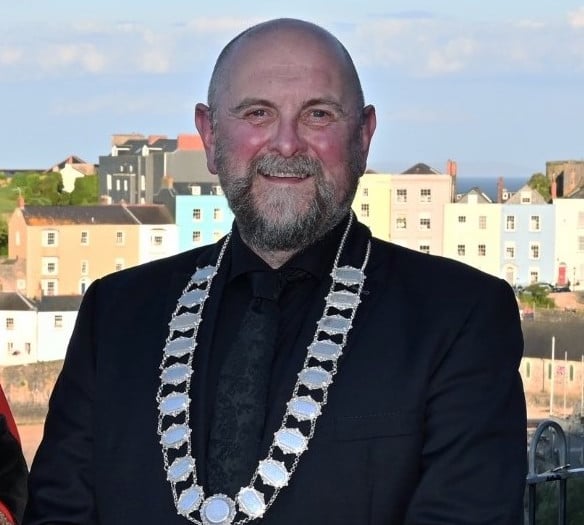 Q&A session at Tenby Museum with Charles Dale