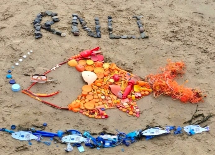 The Beach HeART Project. 