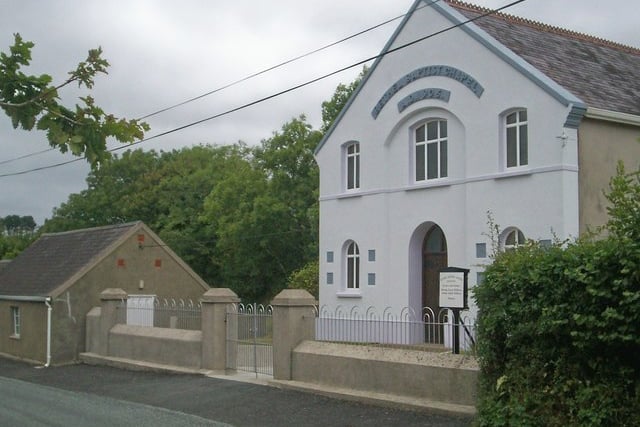 Jennifer Luther Thomas / Bethel Baptist Chapel, Loveston Cross