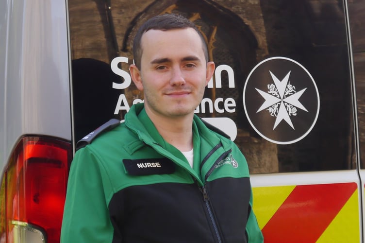 Caption: Sam Davies (right) is one of St John Ambulance Cymru’s Volunteer Alternative Responders, who will be on hand in communities across Wales this Christmas and beyond.