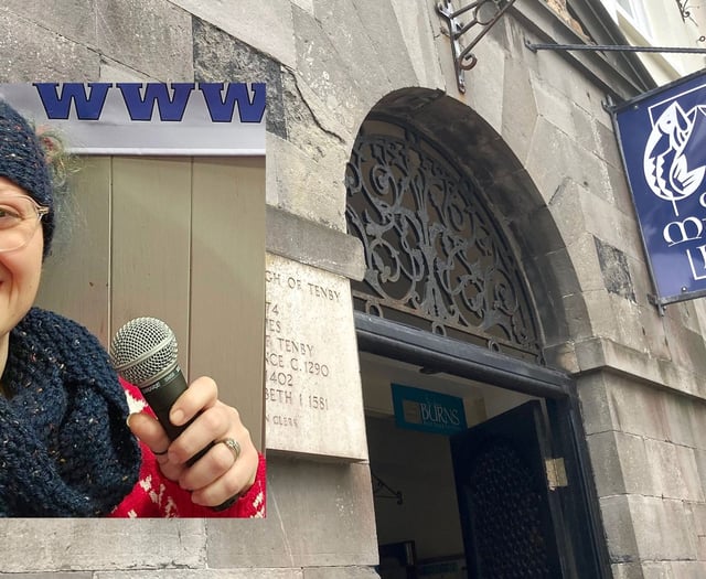 WATCH: Tenby songstress' seasonal singing wows seaside shoppers