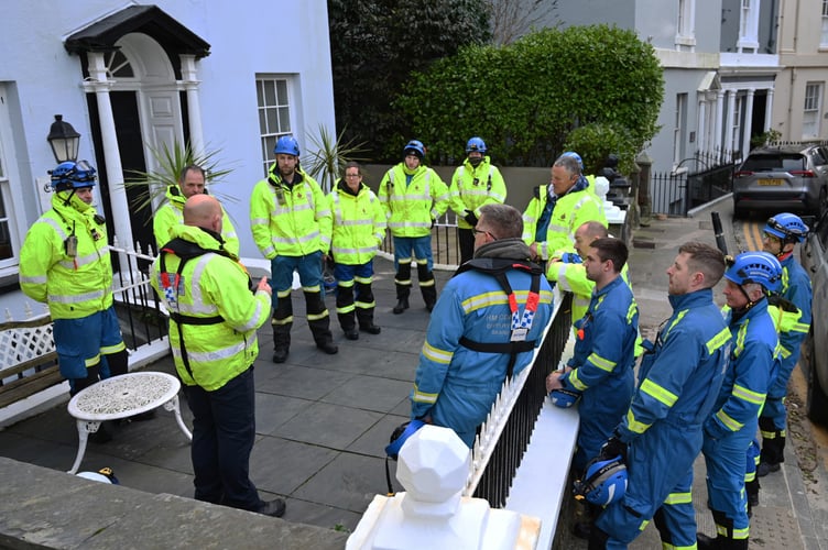 Tenby‘s Coastguard rescue team was also soon on scene, along with a member of the lifeboat crew, who had kitted up in a drysuit as waves were beginning to break very close to where the people were cut off.
