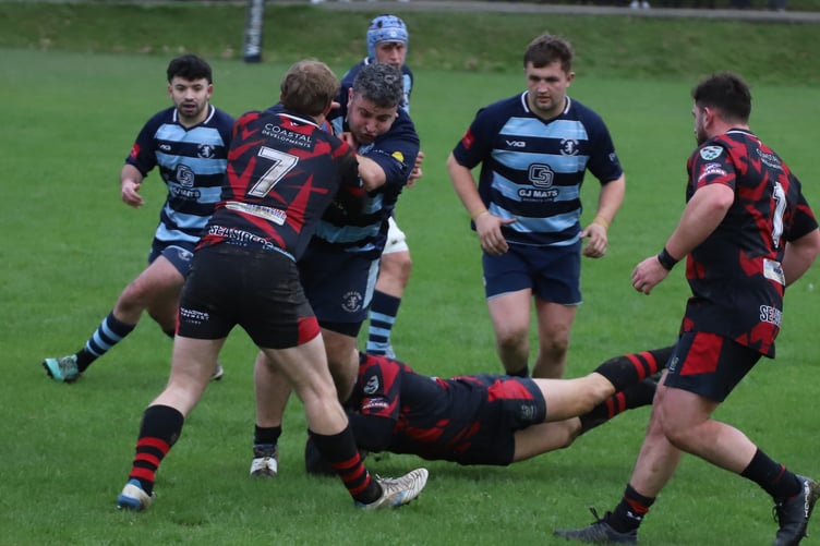 Tenby thwart an Aberystwyth attack (Photo: Mike Binks)
