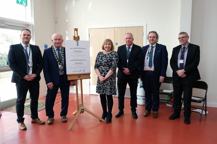 Education Cabinet Secretary Lynne Neagle MS has officially opened Waldo Williams Primary school in Haverfordwest. 