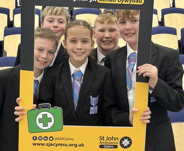 Pembrokeshire pupils receive defibrillator and CPR demonstrations