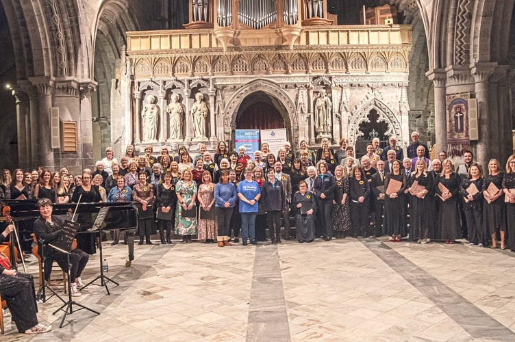 The Paul Sartori Foundation and Shalom House are delighted to announce the success of their recent 'Light up a Life' concert, held at the historic St Davids Cathedral. 