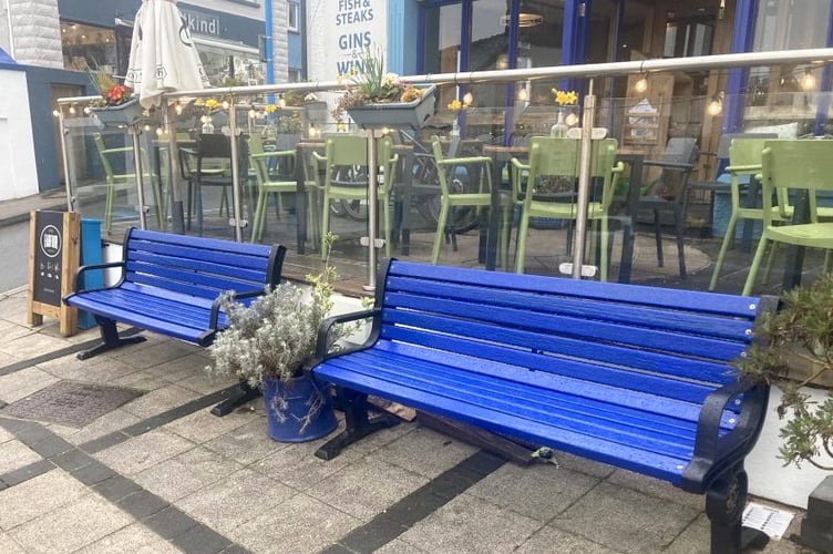 Saundersfoot benches