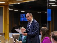 Carmarthenshire MS points out Welsh language decline to First Minister